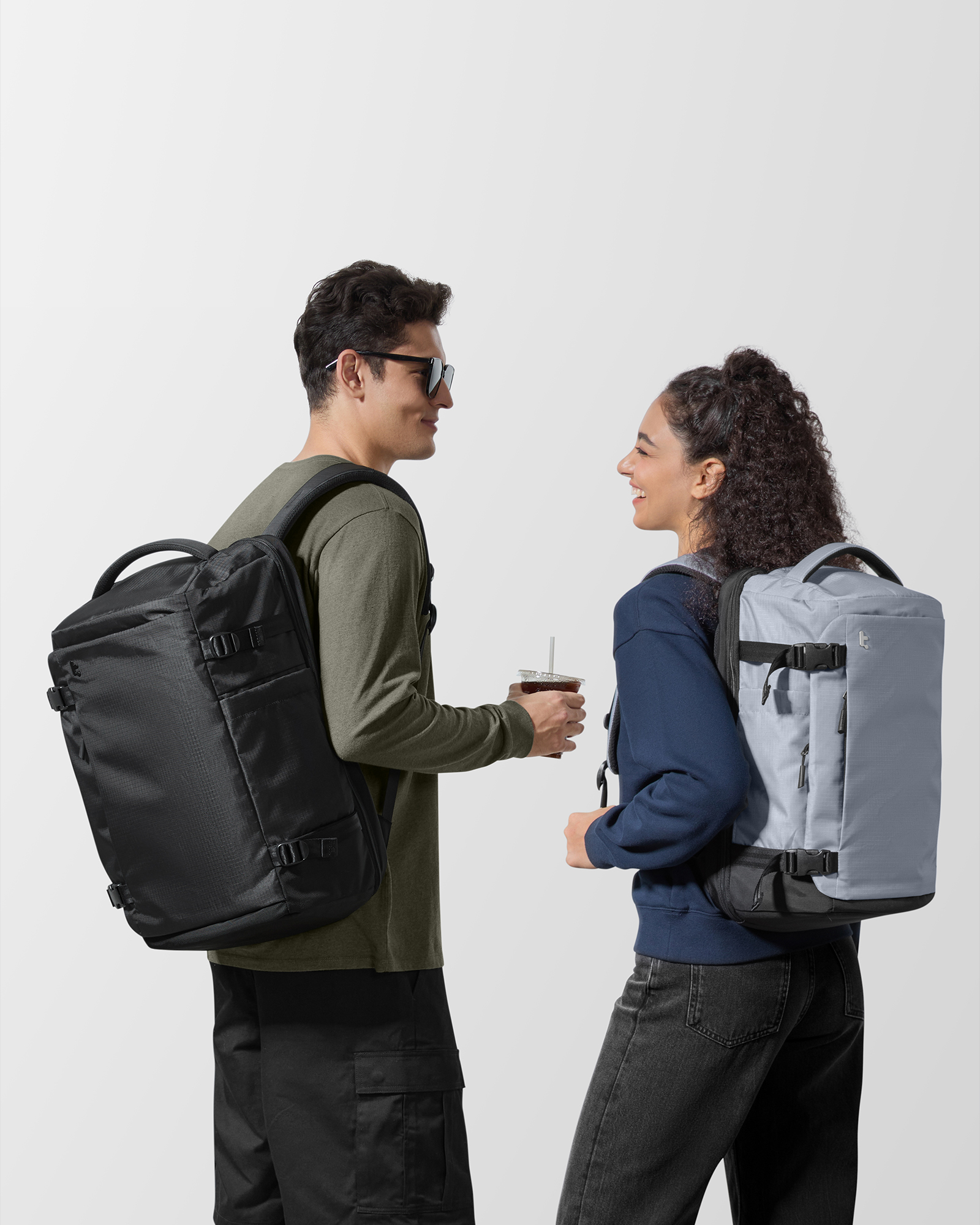 Navigator-T66 Lite Travel Laptop Backpack-43.18 cm/40L(17 Inch)-Black Navigator-T66 Lite Travel Laptop Backpack-43.18 cm/40L(17 Inch)-Black - Image 2