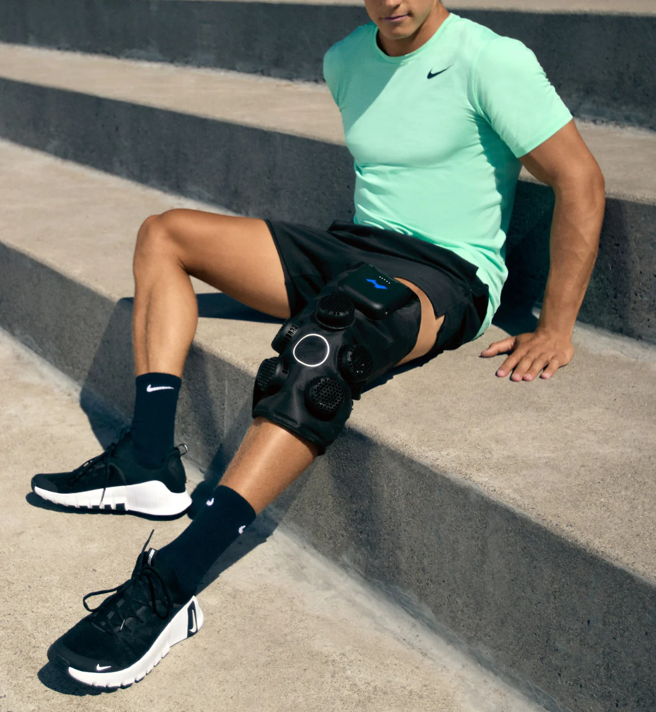 Hyperice Contrast 2 Knee Hyperice Contrast 2 Knee - Image 4