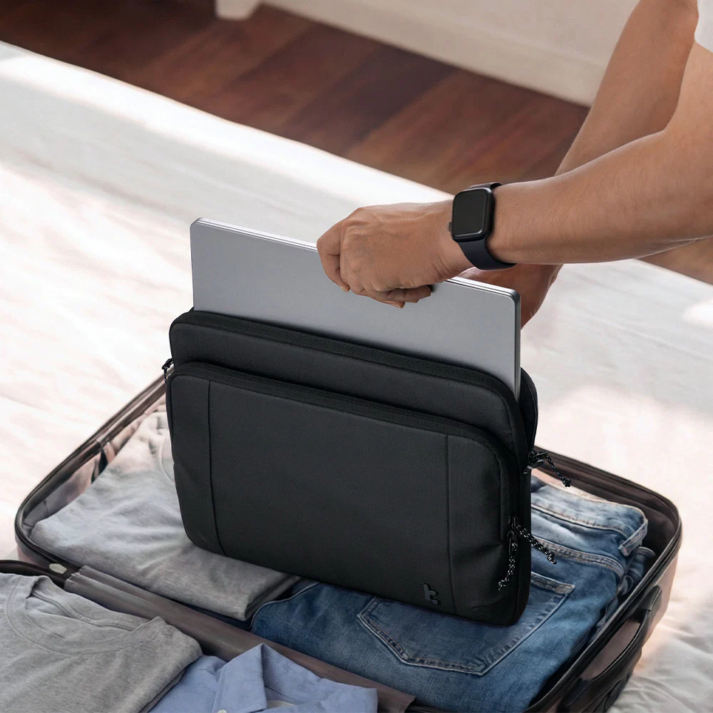 Essence-A34 Laptop Bag 33.02 cm(13 Inch) MacBook-Black - Image 7
