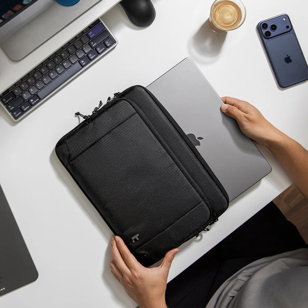 Essence-A34 Laptop Bag 33.02 cm(13 Inch) MacBook-Black - Image 11