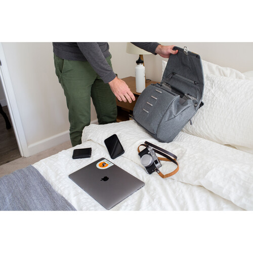 Peak Design Everyday Messenger Ash, 13L - Image 7