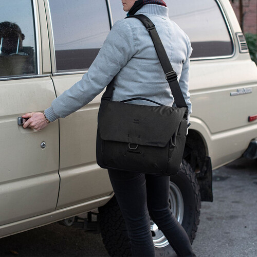 Peak Design Everyday Messenger Black, 13L - Image 9