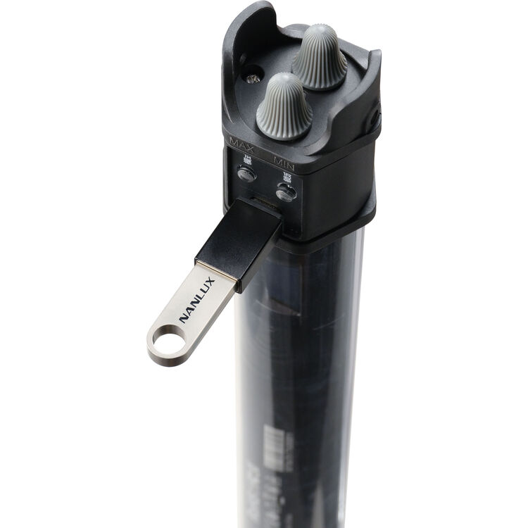 Nanlite PavoTube II 30C RGB LED Tube Light (4', 2-Light Kit) Nanlite PavoTube II 30C RGB LED Tube Light (4', 2-Light Kit) - Image 7