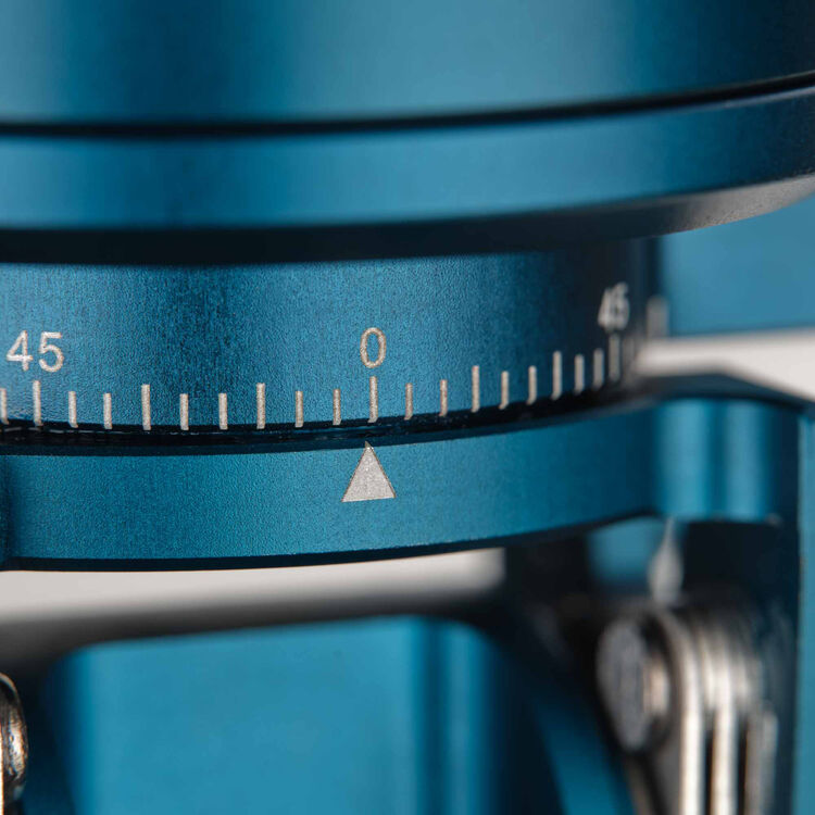 Benro TH62 Tilt Head with Pan Handle - Image 12