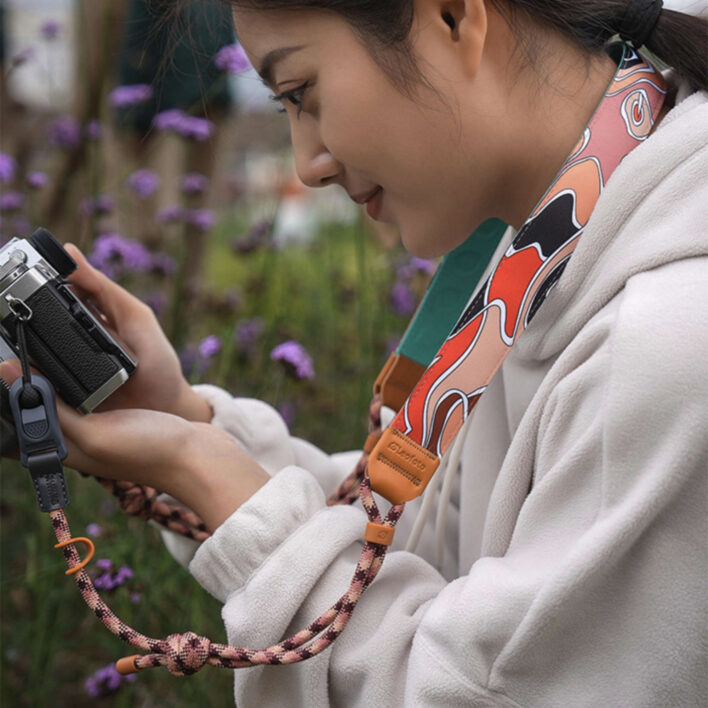 Leofoto L-CS-204 Classic Camera Strap  Red Mask - Image 7
