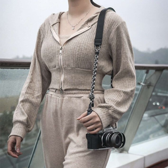 Leofoto L-CS-201 Classic Camera Straps - Shadow Black - Image 4