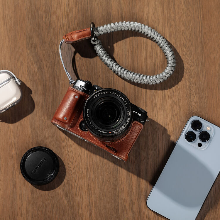 SmallRig Leather Half Case Kit for FUJIFILM X-M5 (Brown) - Image 3