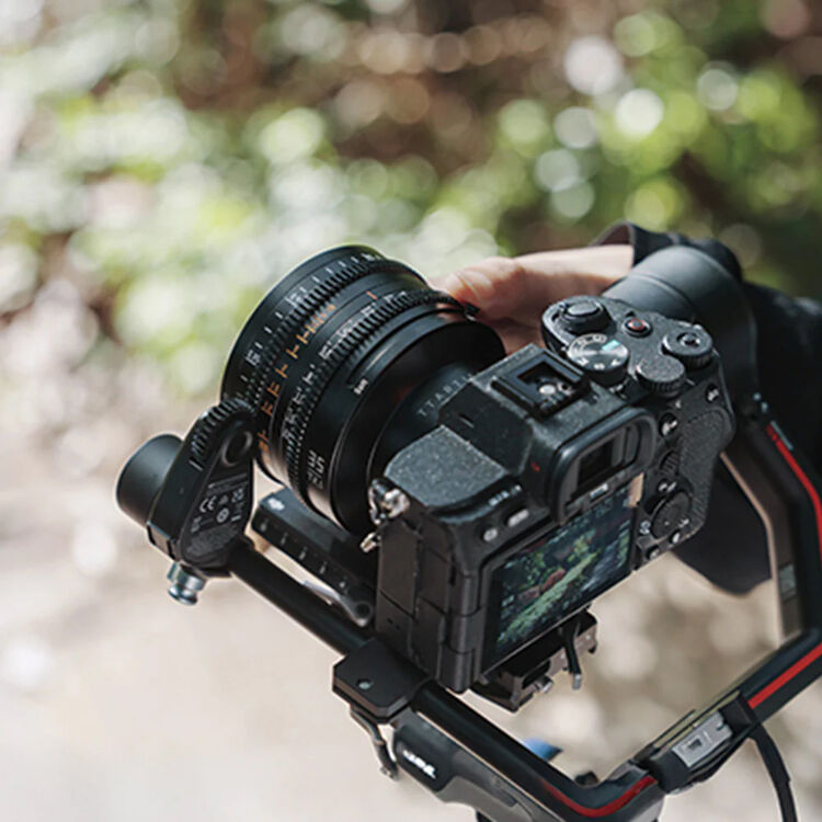 TTArtisan 50mm T2.1 Dual-Bokeh Cine Lens (Canon RF) - Image 6