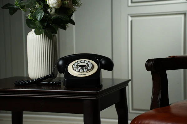 trringphone Retro Matte Graphite Retro Modern Bluetooth Call Mirroring Telephone for Digital Wellbeing, No-Smartphone Zone & Daily Digital Detox Break trringphone Retro Matte Graphite Retro Modern Bluetooth Call Mirroring Telephone for Digital Wellbeing, No-Smartphone Zone & Daily Digital Detox Break - Image 2
