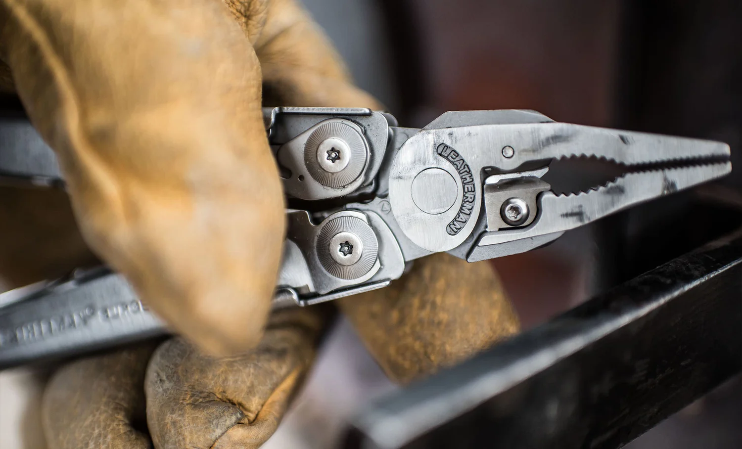 Leatherman Surge Black Multipurpose Tool - Image 9