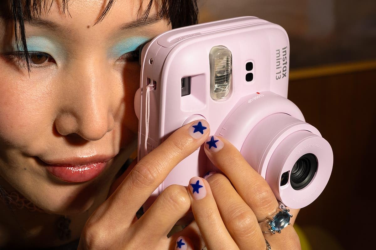 Fujifilm Instax mini 13 Instant Camera Clay White - Image 10