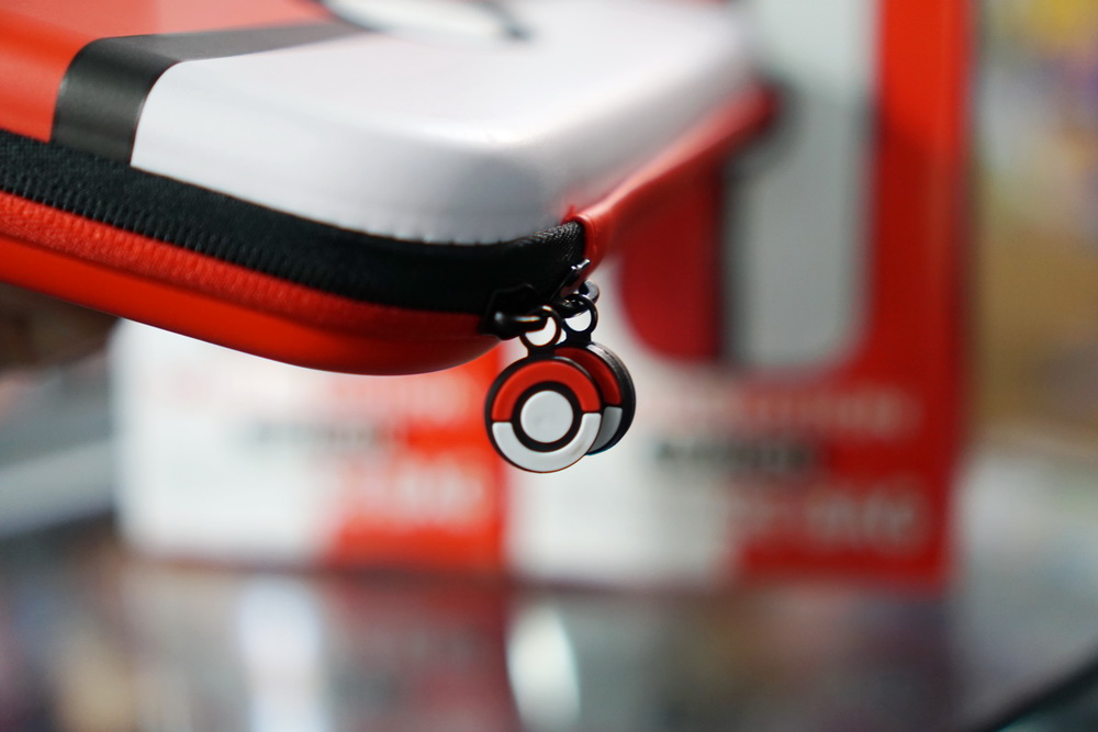 Nintendo Switch Oled/ V2 Travel Case Pokemon Poke Ball - Image 4