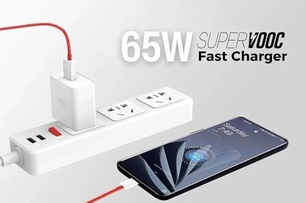 Accede A136 Speed 65 Fast Charge Supports Warp, Super VOOC, Dash, Fast & Super Fast Charging Adaptor With Type C Cable RED - Image 2