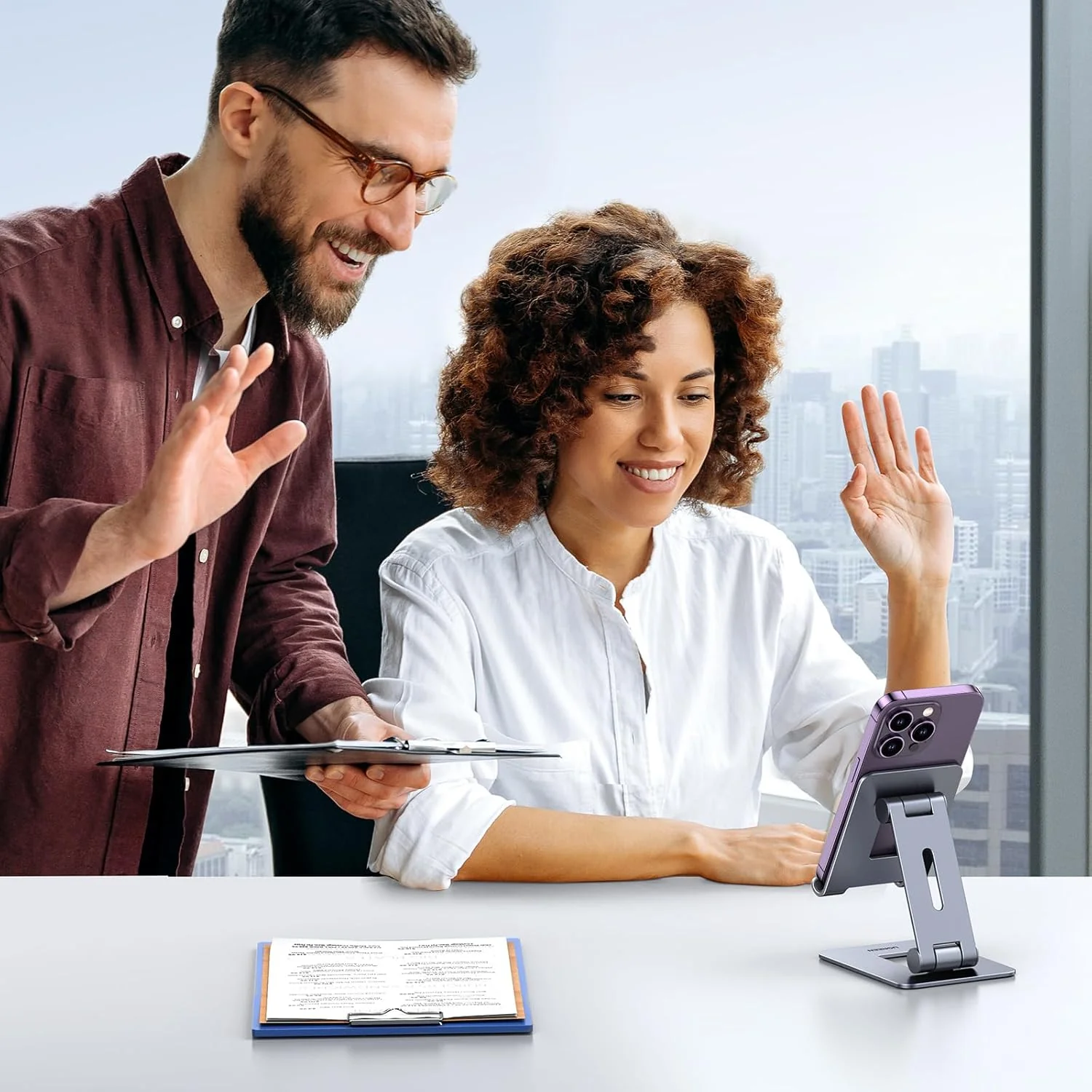 UGREEN LP678 Desktop Phone Stand-15608 - Image 5